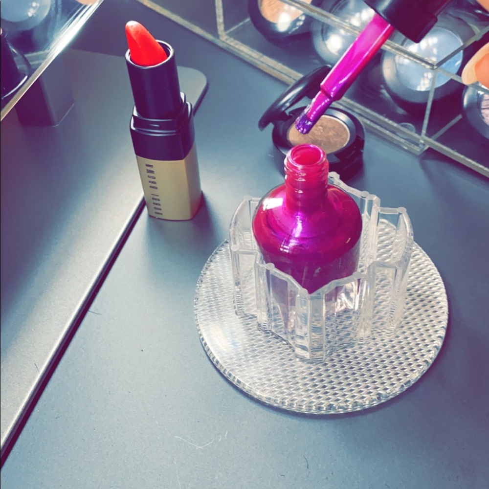 COPY - No Spill Nail Polish Holder